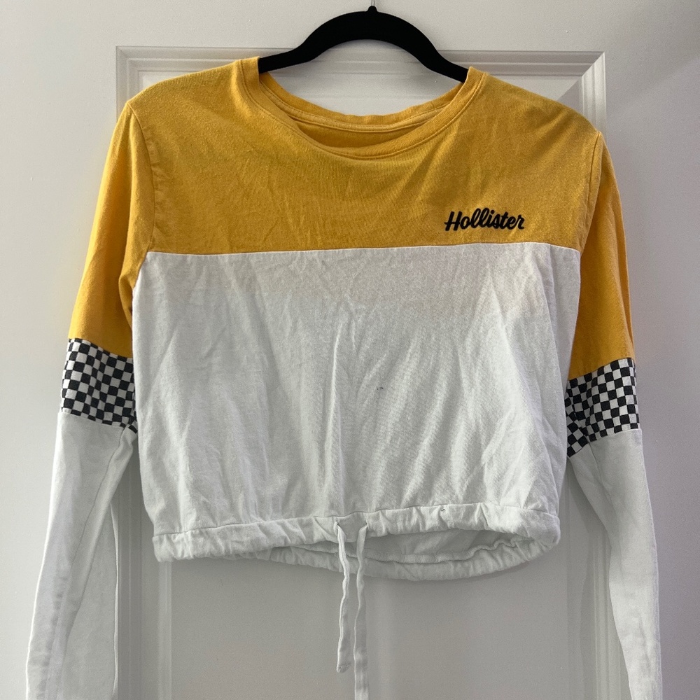 Hollister Cropped Yellow Long Sleeve